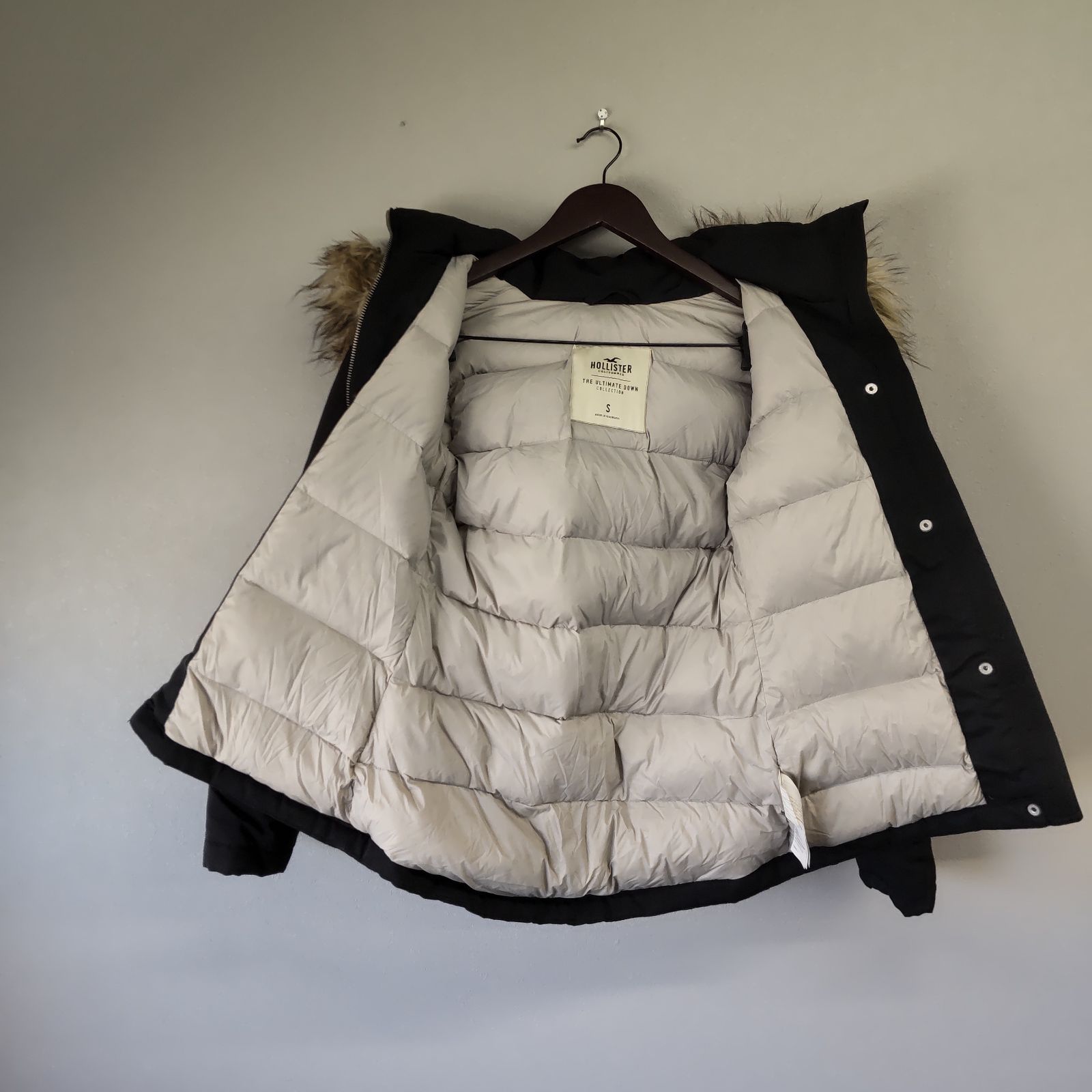 M11048 【HOLLISTER】 ホリスター フード付 ダウンジャケット アウター