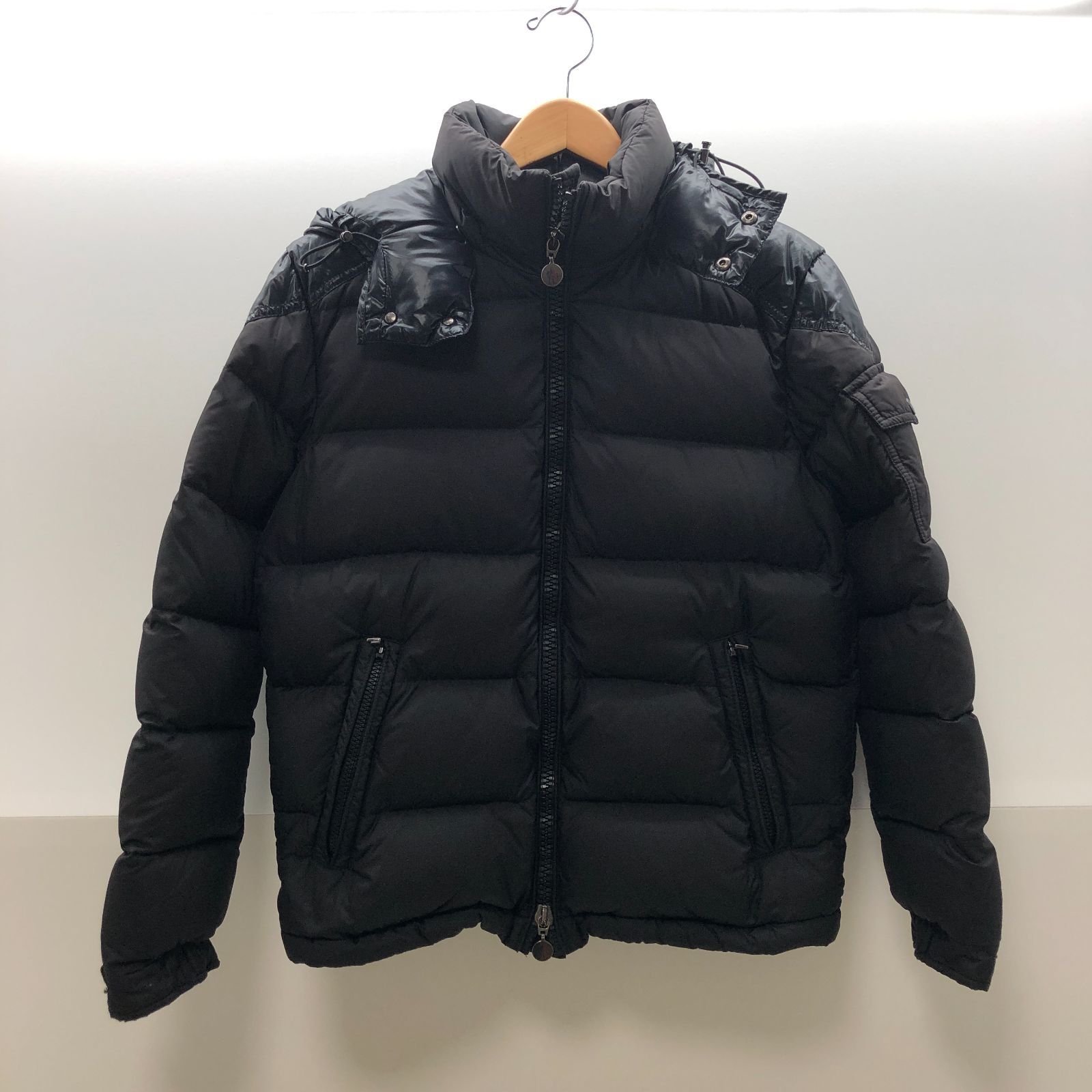 【あんしん鑑定】【正規品】Moncler ダウンジャケット G32-003 黒 MONCLERダウンジャケット G32-003 美品 - メルカリ