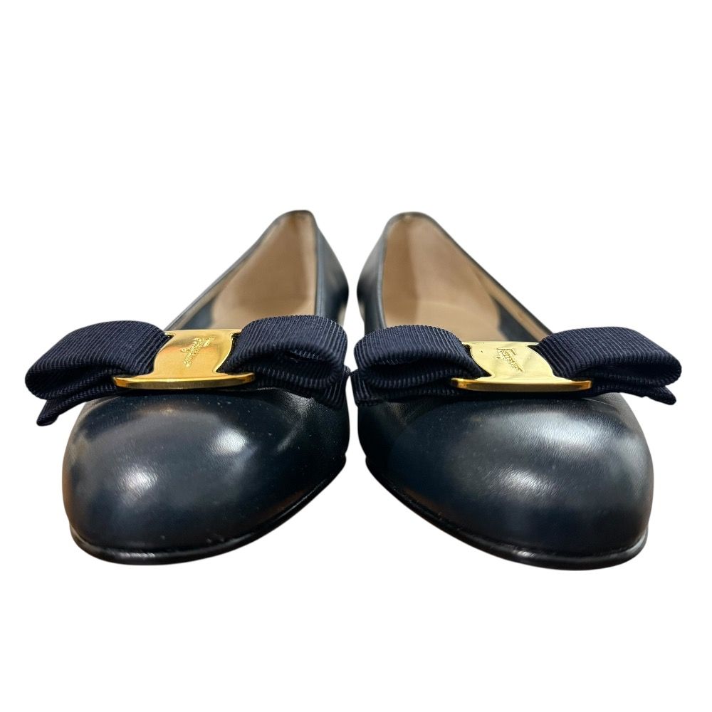 新品同様 Salvatore Ferragamo サルヴァトーレフェラガモ レザー