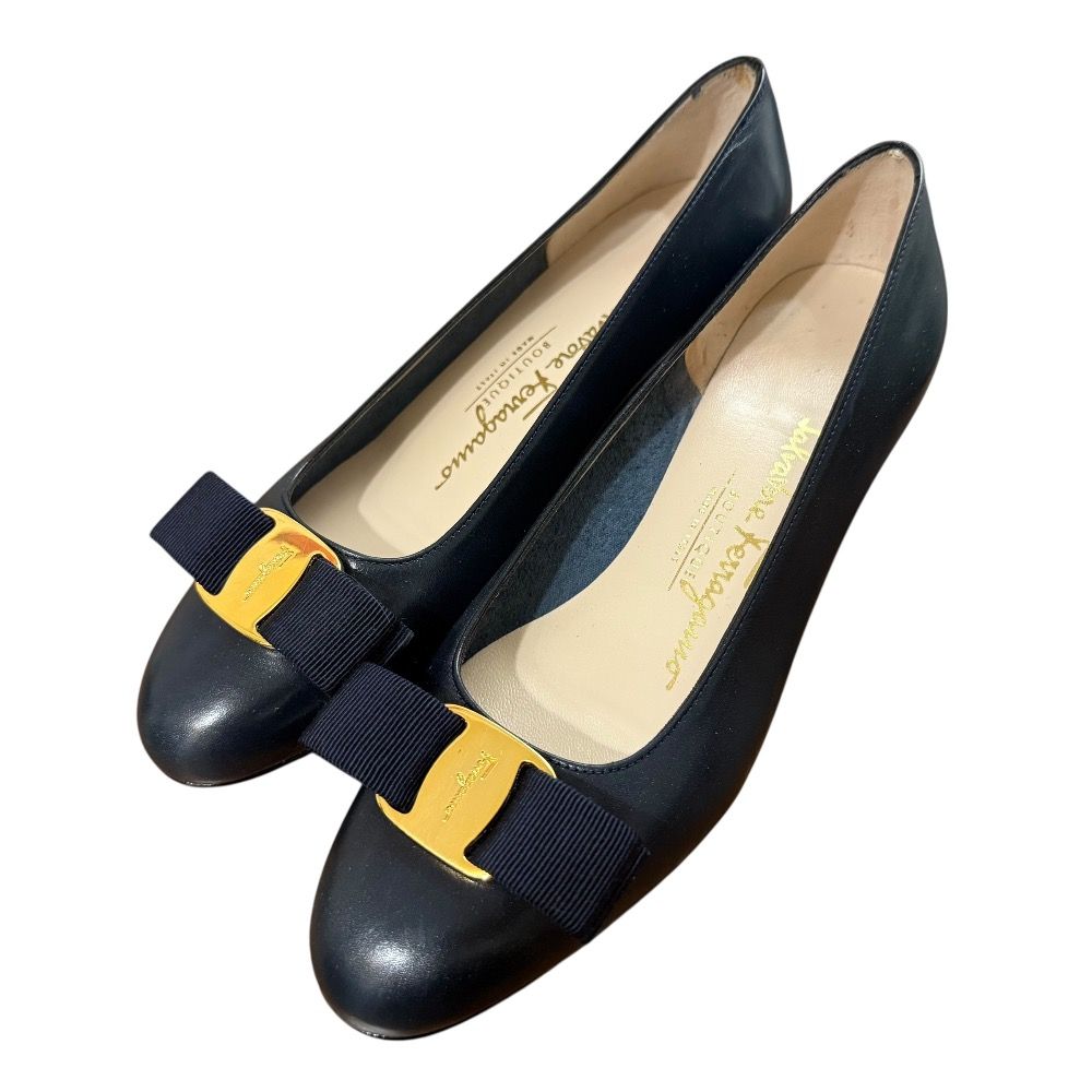 新品同様 Salvatore Ferragamo サルヴァトーレフェラガモ レザー