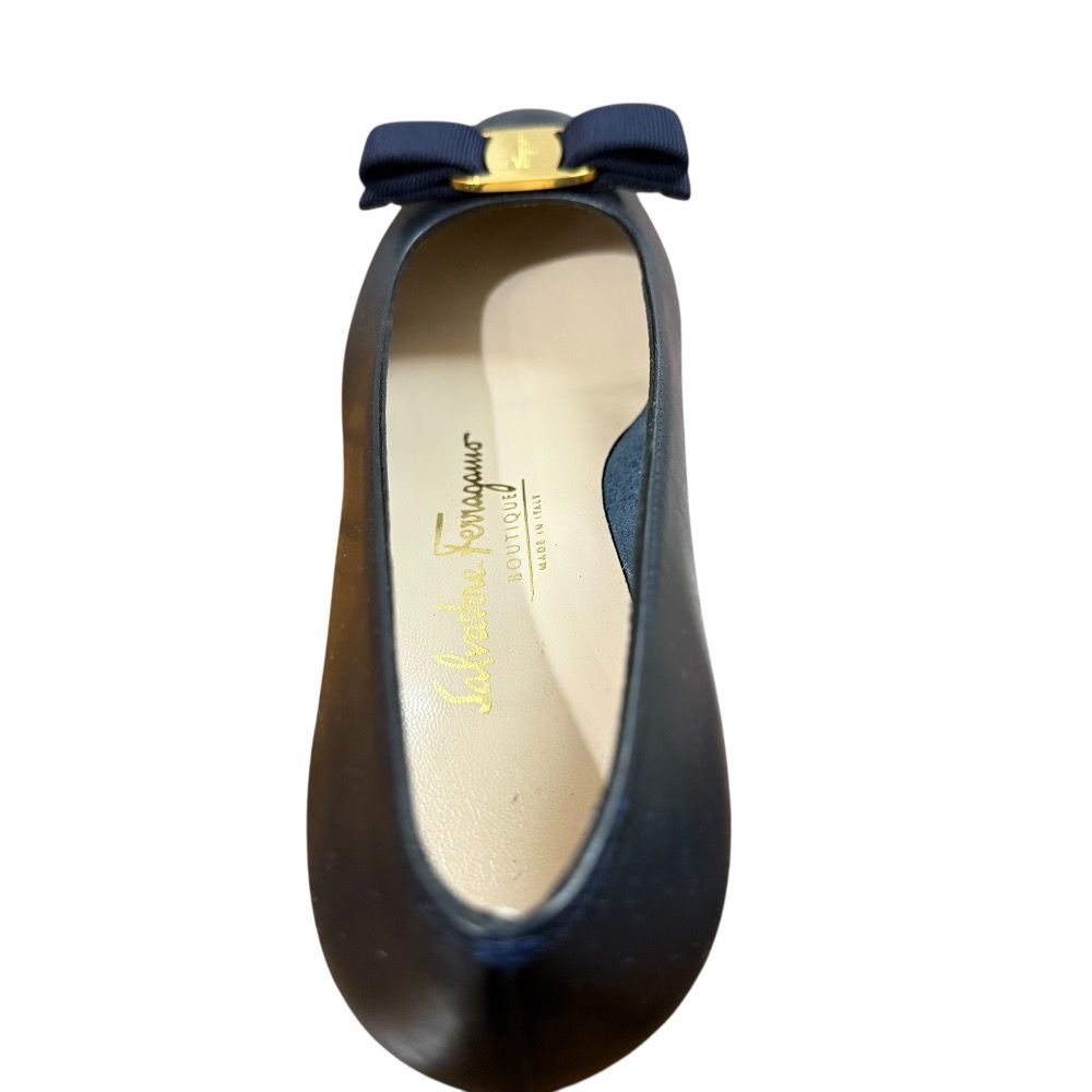 新品同様 Salvatore Ferragamo サルヴァトーレフェラガモ レザー