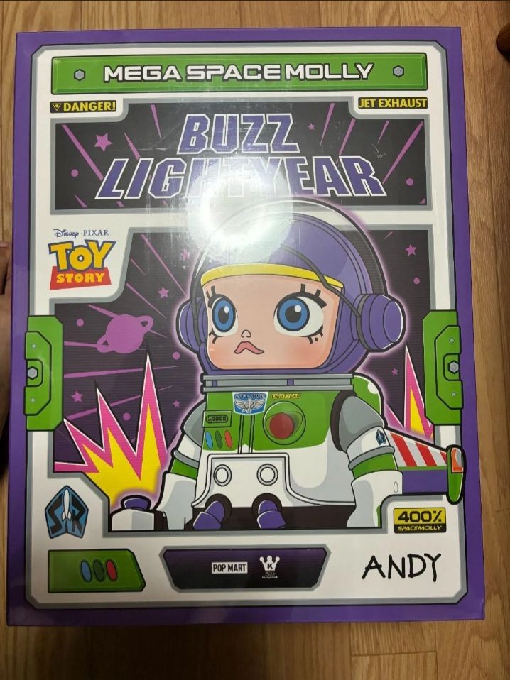 ✨新品・未開封品✨Mega Space Molly 400% Buzz Lightyear メガ