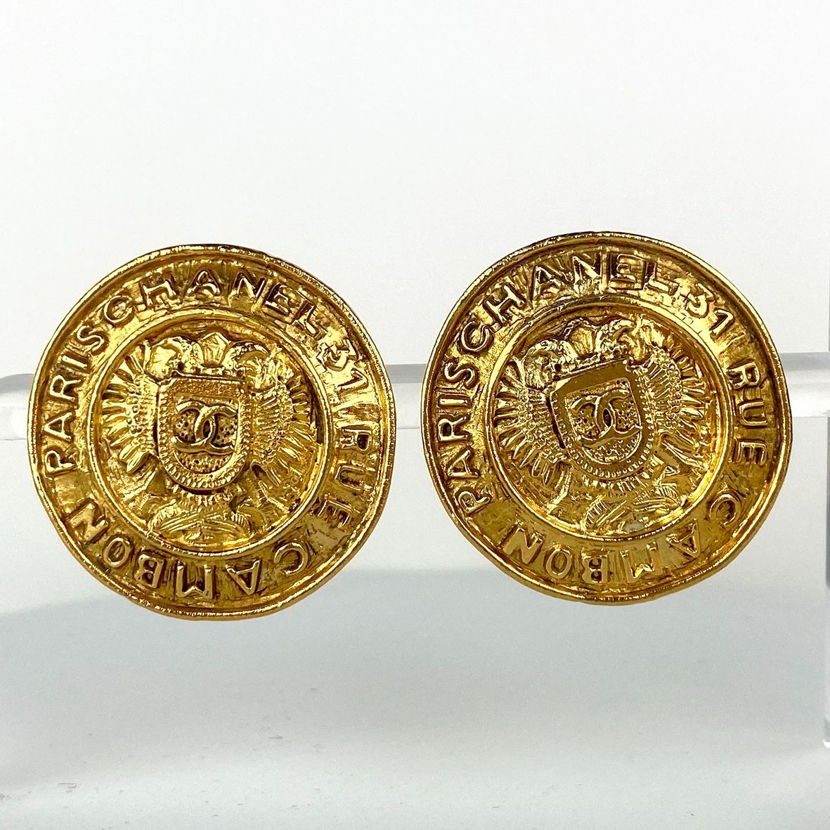 CHANEL 80's Vintage ゴールドコインモチーフイヤリング - メルカリ