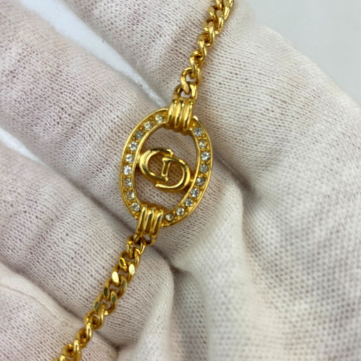 15567✨Christian Dior CDロゴ ラインストーン ブレスレット Christian Dior CDロゴ ラインストーン ブレスレット - メルカリ