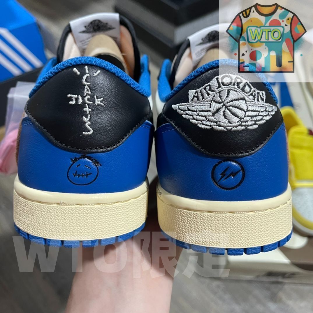 トラヴィス × フラグメント ジョーダン1ロー OG ミリタリー ブルー Travis Scott × Nike × Fragment Air Jordan 1 Low OG “Military Blue