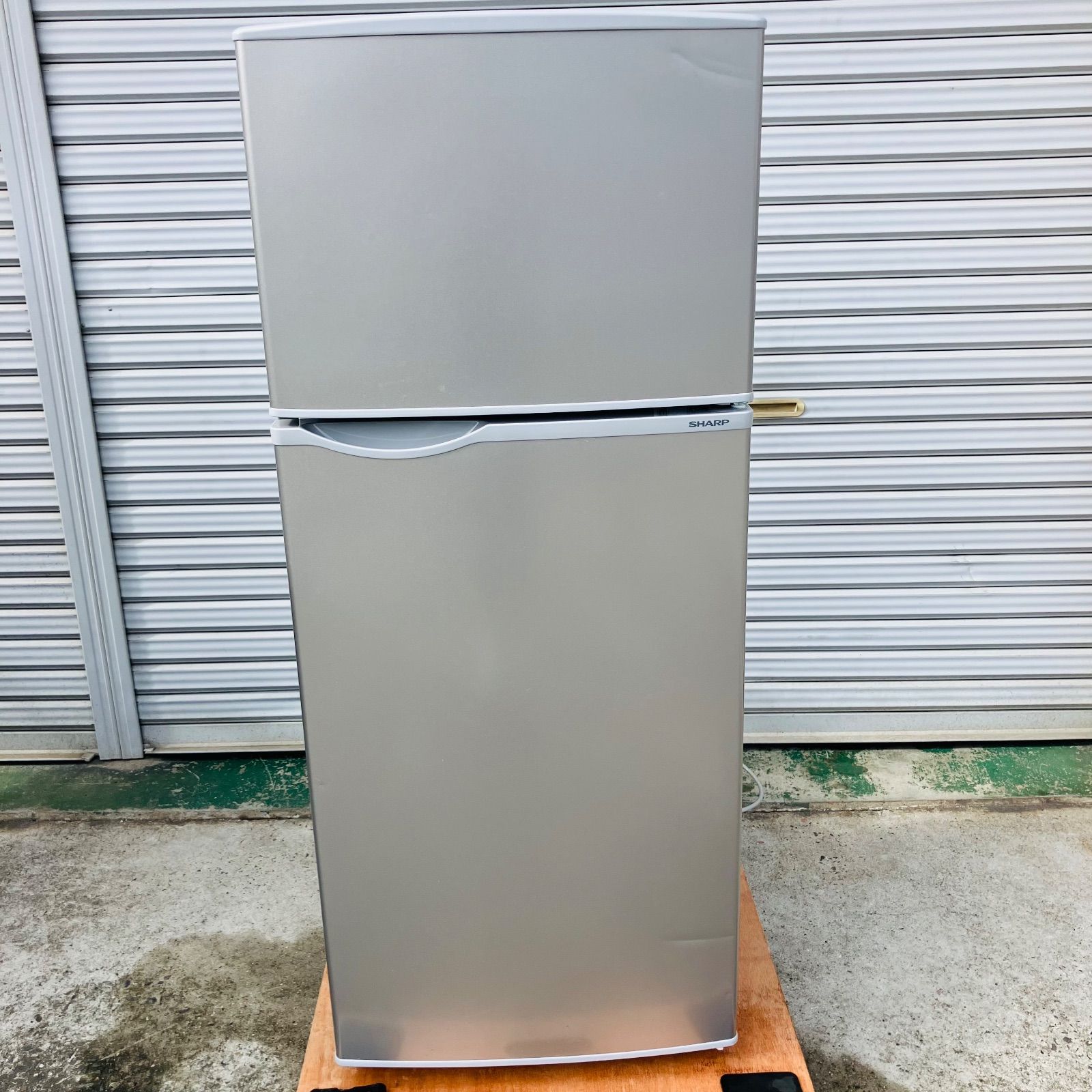 シャープ ノンフロン冷凍冷蔵庫 SJ-H13E-S 2022年製 128L 冷蔵庫 シルバー系 SJ-H13E-S [128L /2ドア /右開きタイプ] [冷凍室