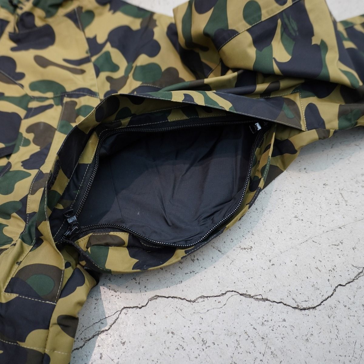 正規 名作 A BATHING APE アベイシングエイプ 1stカモ 迷彩 スノボ
