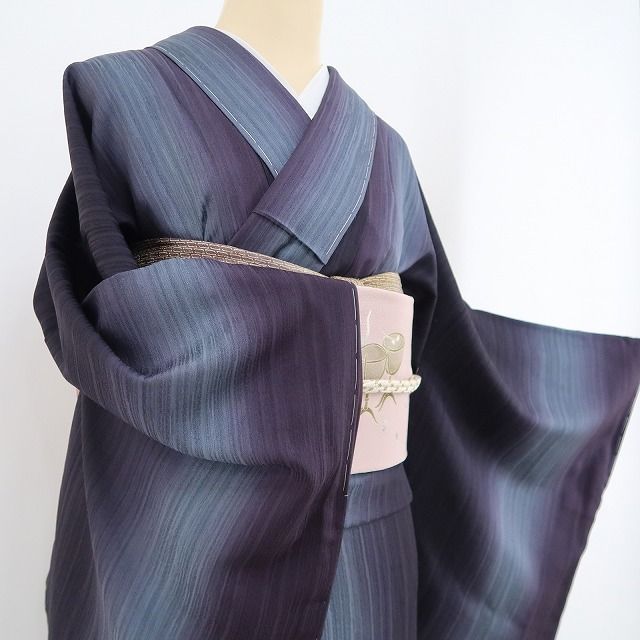 新品 単衣 縦暈し 着物“誰が為に染まりゆく”正絹 仕付け糸付 小紋 6620 ❁tomihisa❁新品 松尾光琳 落款 縦暈し 着物 正絹 仕付け糸付”シック