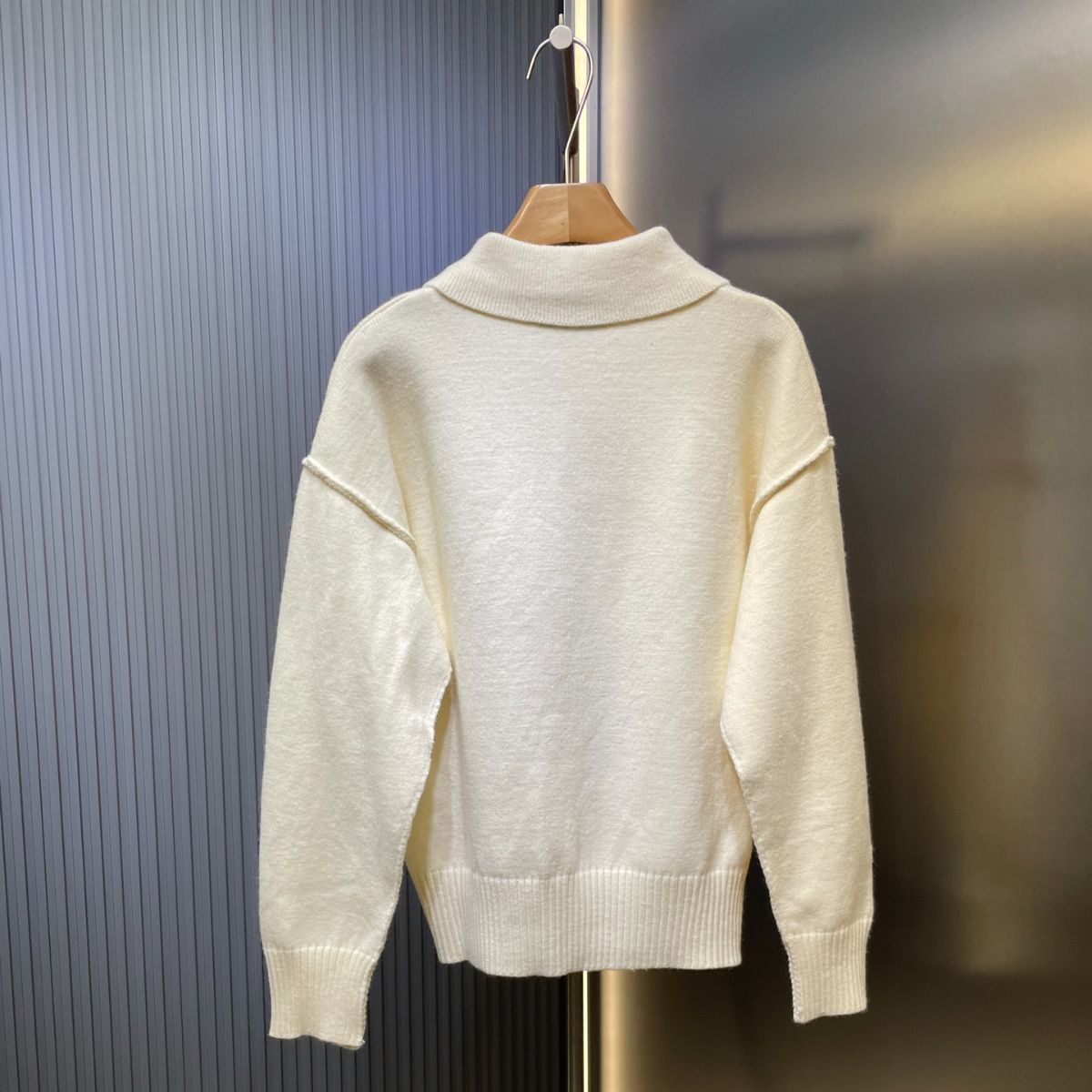 ami アイボリー ニット セーター 男女兼用 ami アイボリー ニット セーター 男女兼用 卸売り