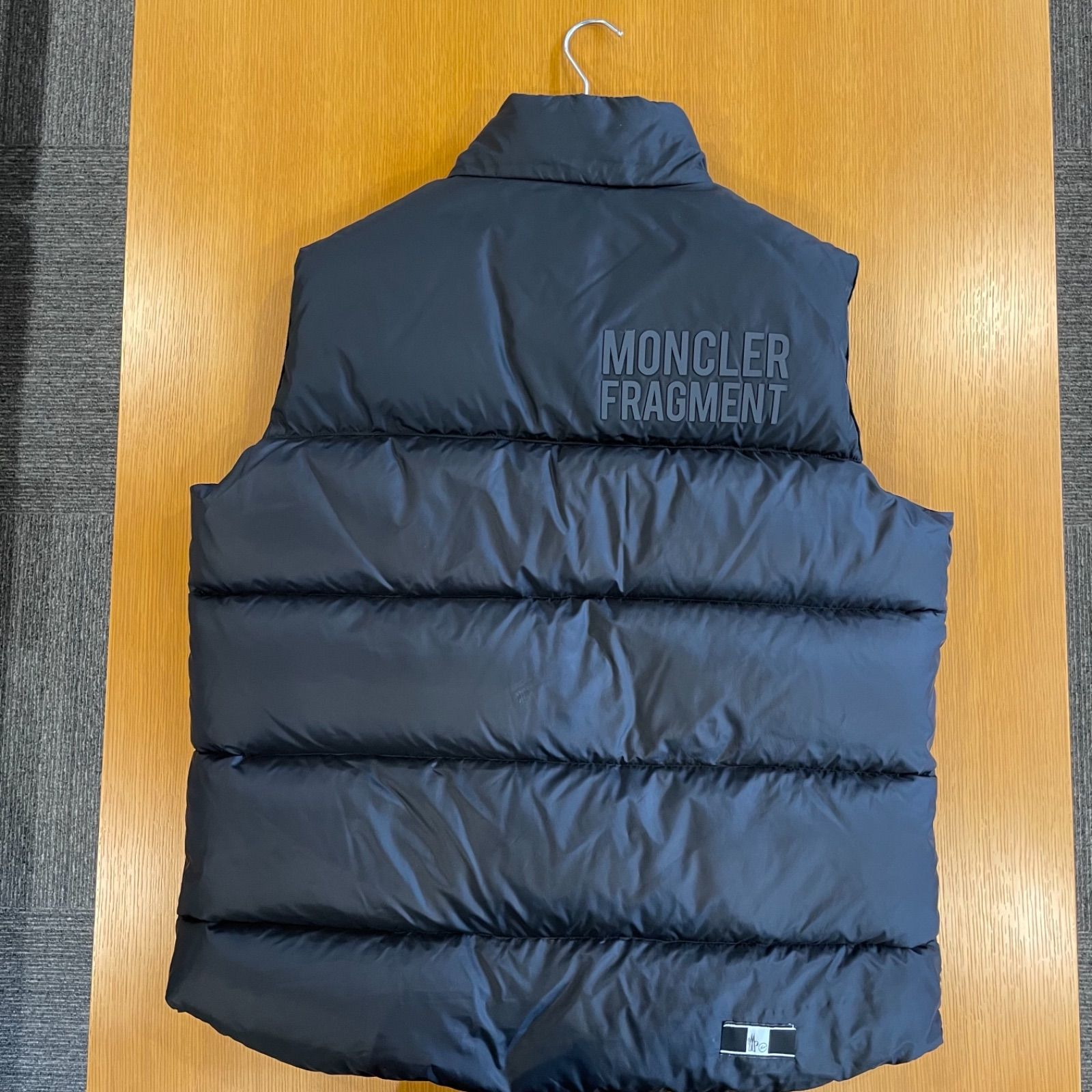 モンクレール ×フラグメントデザイン ダウンベスト 417HB0x2OnL._AC_.jpg