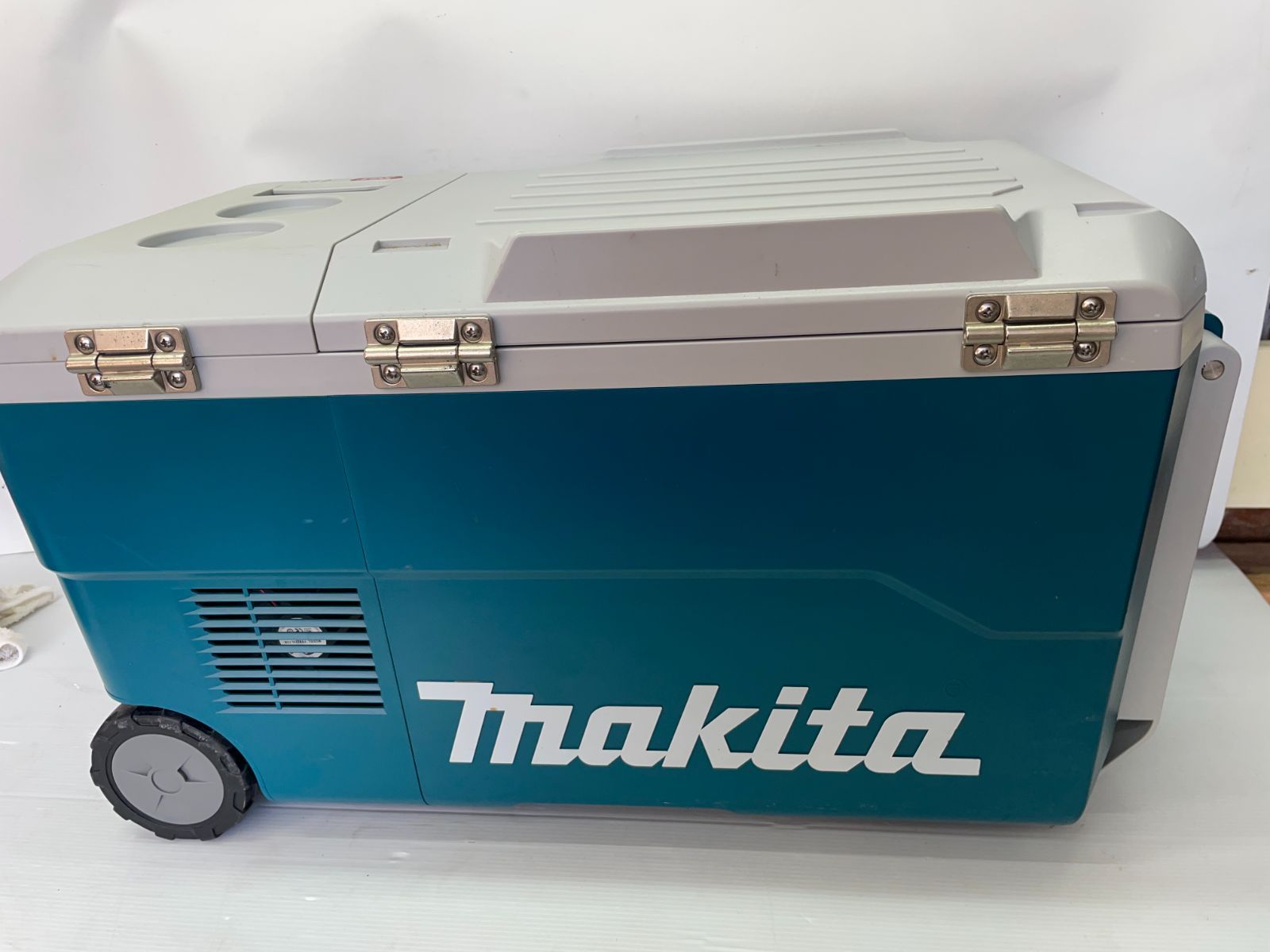 マキタ/makita コードレス冷温庫 CW001GZ 楽天市場】マキタ makita 充電式保冷温庫 CW001GZ[青]/40Vmax対応