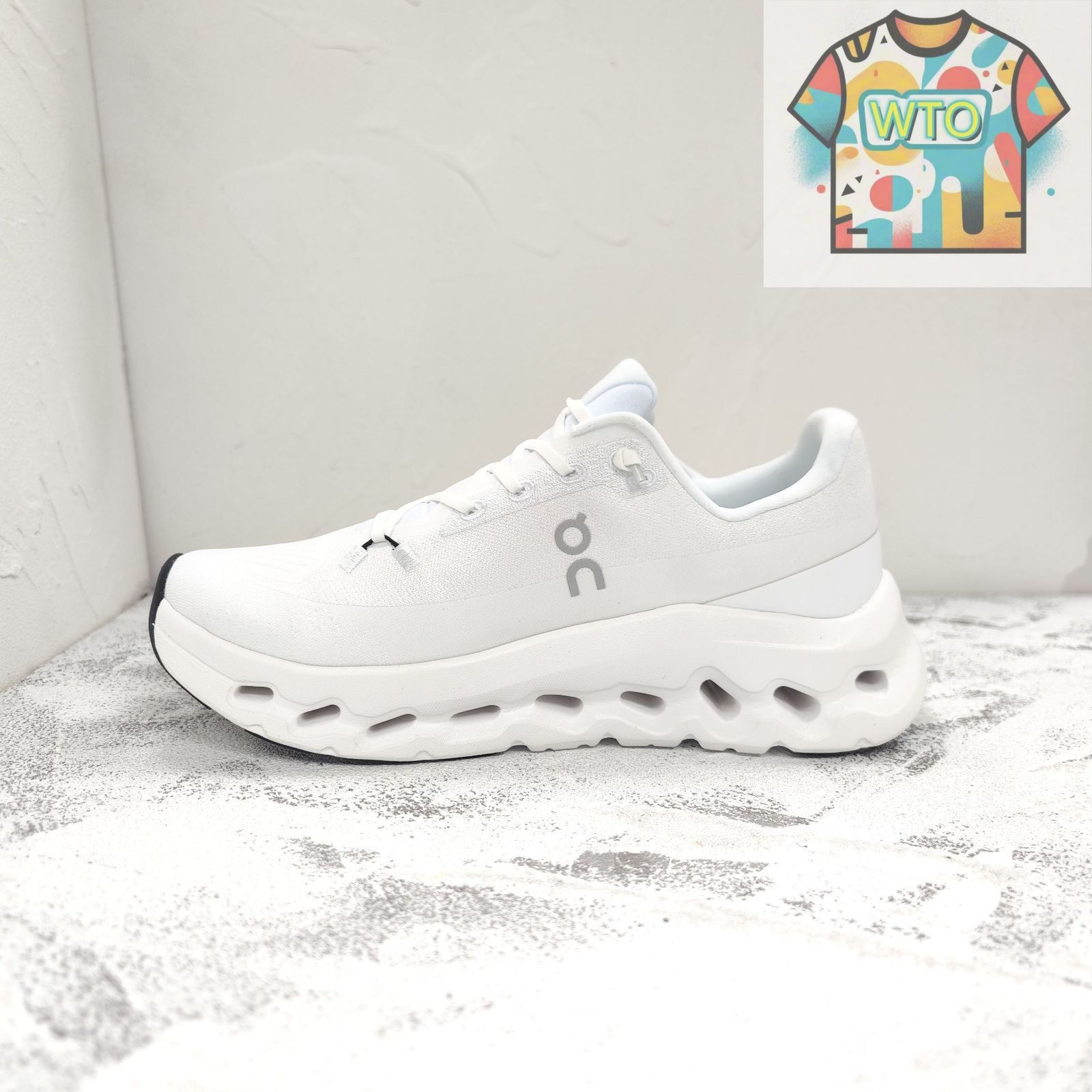 ON Cloudtilt（クラウドティルト）ホワイト スニーカー 男女兼用 未