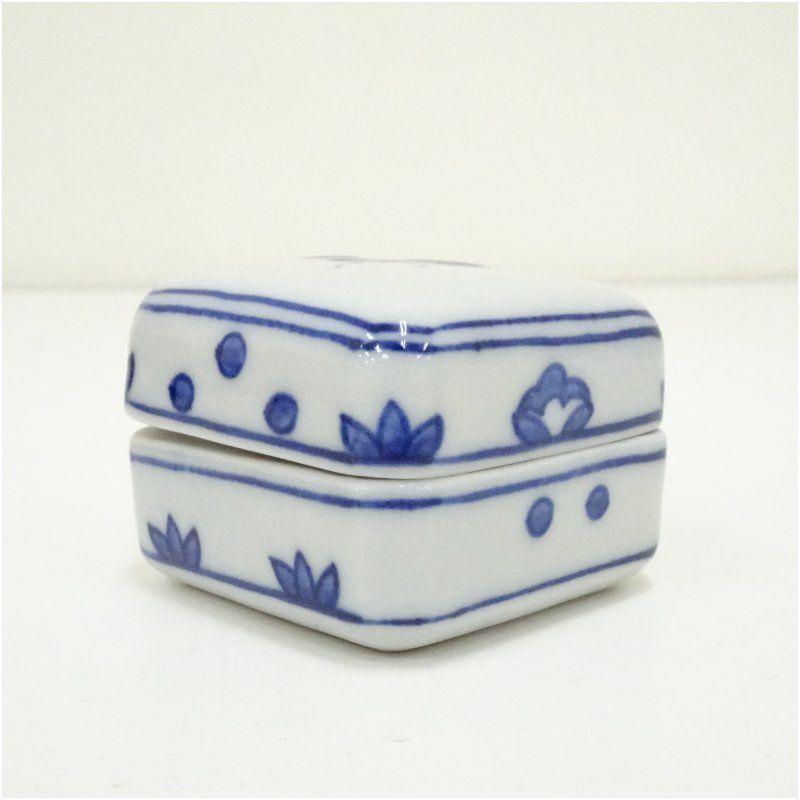 九谷焼 矢口永寿造 染付蝶文香合（共箱） 茶道具 茶道 香道 香道具