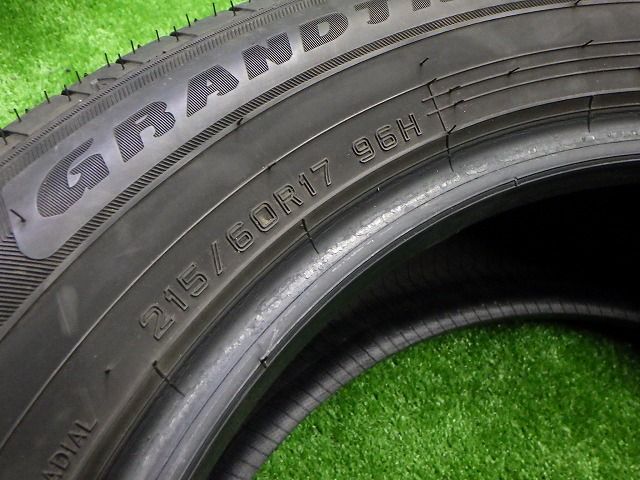 215/60R17　96H　２本　24年製　ダンロップ　グラントレック　PT5　溝6.0　251117003 215/60R17 96H 2本 24年製 ダンロップ グラントレック PT5 溝6.0