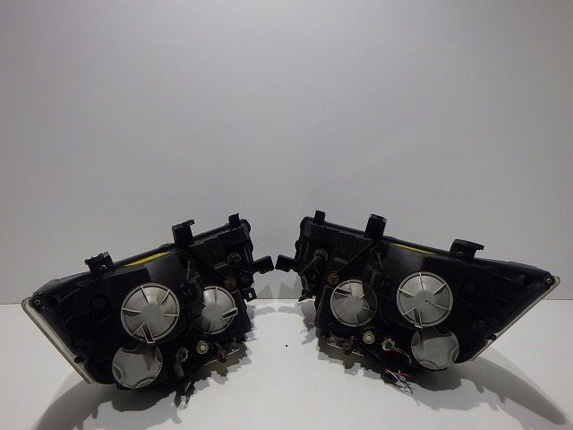 デリカD5 前期 ヘッドライト左右 HID CV系 100-87918 8301D291