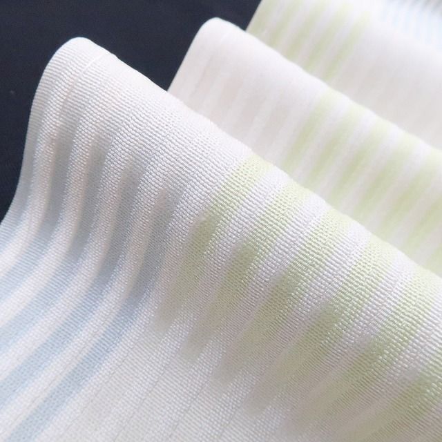 ❁tomihisa❁新品 市松 着物 正絹 仕付け糸付“心を癒す引力と粋な