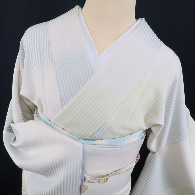 ❁tomihisa❁新品 市松 着物 正絹 仕付け糸付“心を癒す引力と粋な