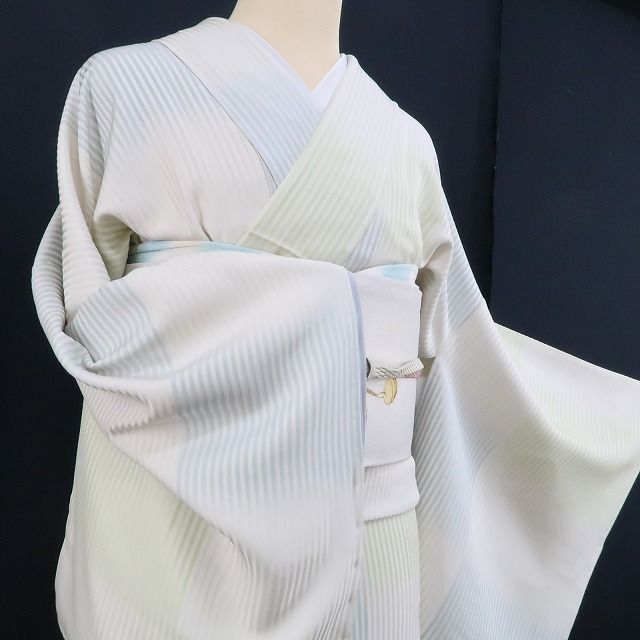 ❁tomihisa❁新品 市松 着物 正絹 仕付け糸付“心を癒す引力と粋な