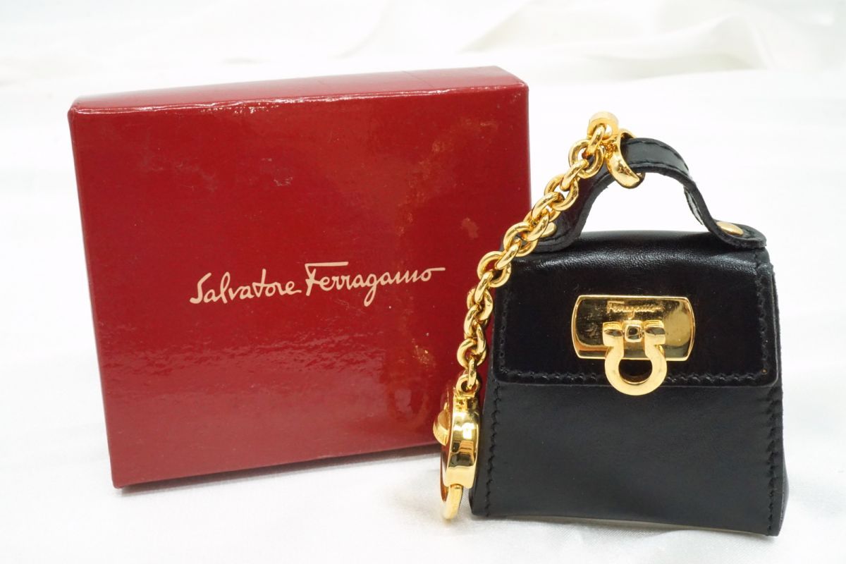 フェラガモ ミニ バッグチャーム キーリング ガンチーニ キーホルダー