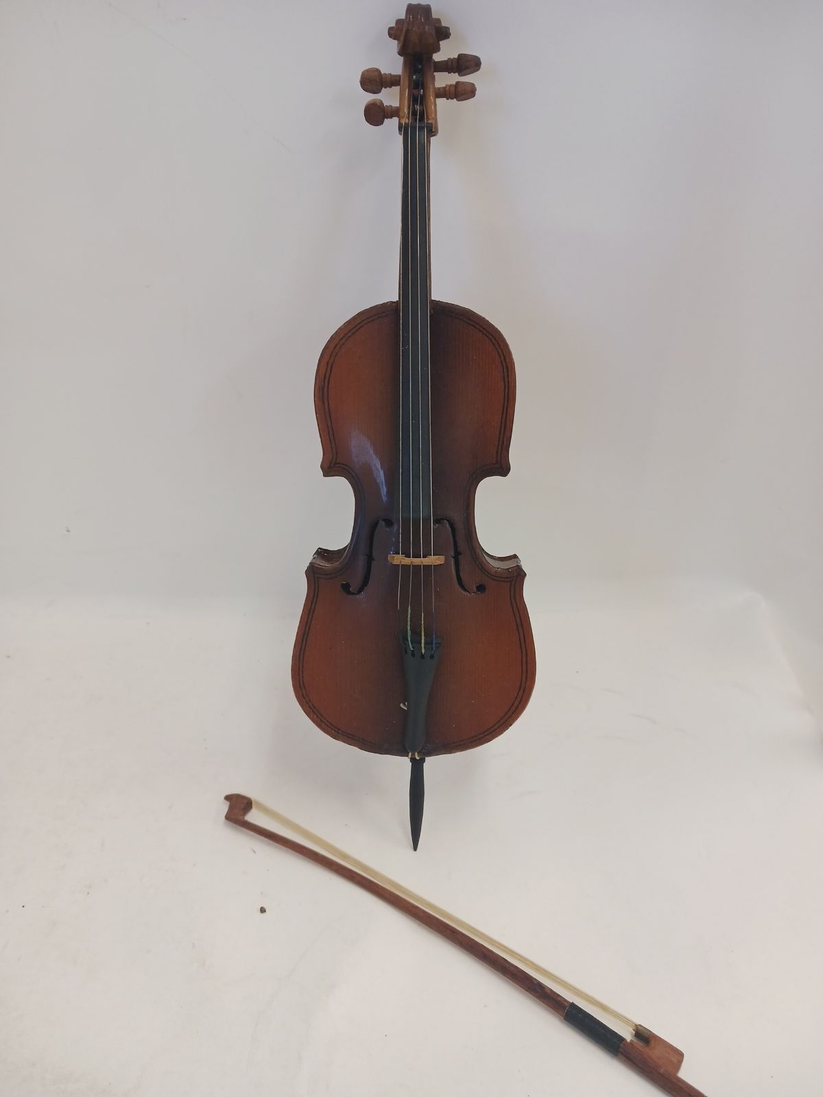 ミニチュア楽器】ミニチュアチェロ 弓・ケース付き ディスプレイ 展示