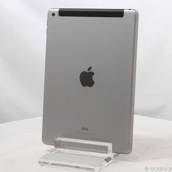 爆買い，新作登場 〔中古品〕 iPad 第6世代 32GB スペースグレイ MR6N2J／A docomoロック解除SIMフリー【349】 iPad本体