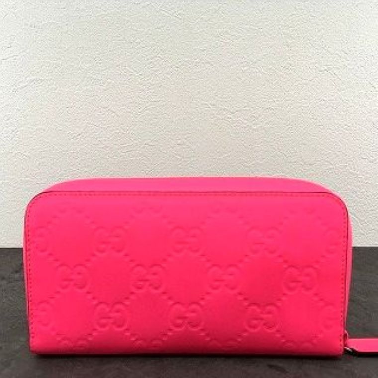 極美品 GUCCI ジップウォレット ラバーエフェクト 箱付き 504 送料込み！ 極美品 GUCCI ジップウォレット ラバーエフェクト 箱付き