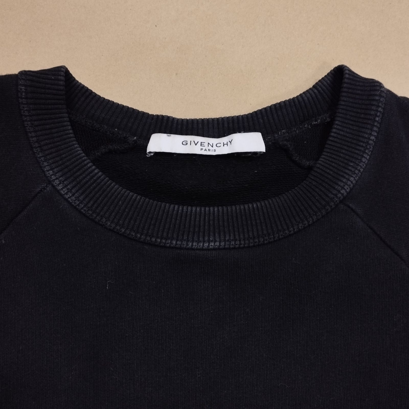 GIVENCHY ダメージ加工 ブラックスウェット GIVENCHY ダメージ加工スウェット - メルカリ