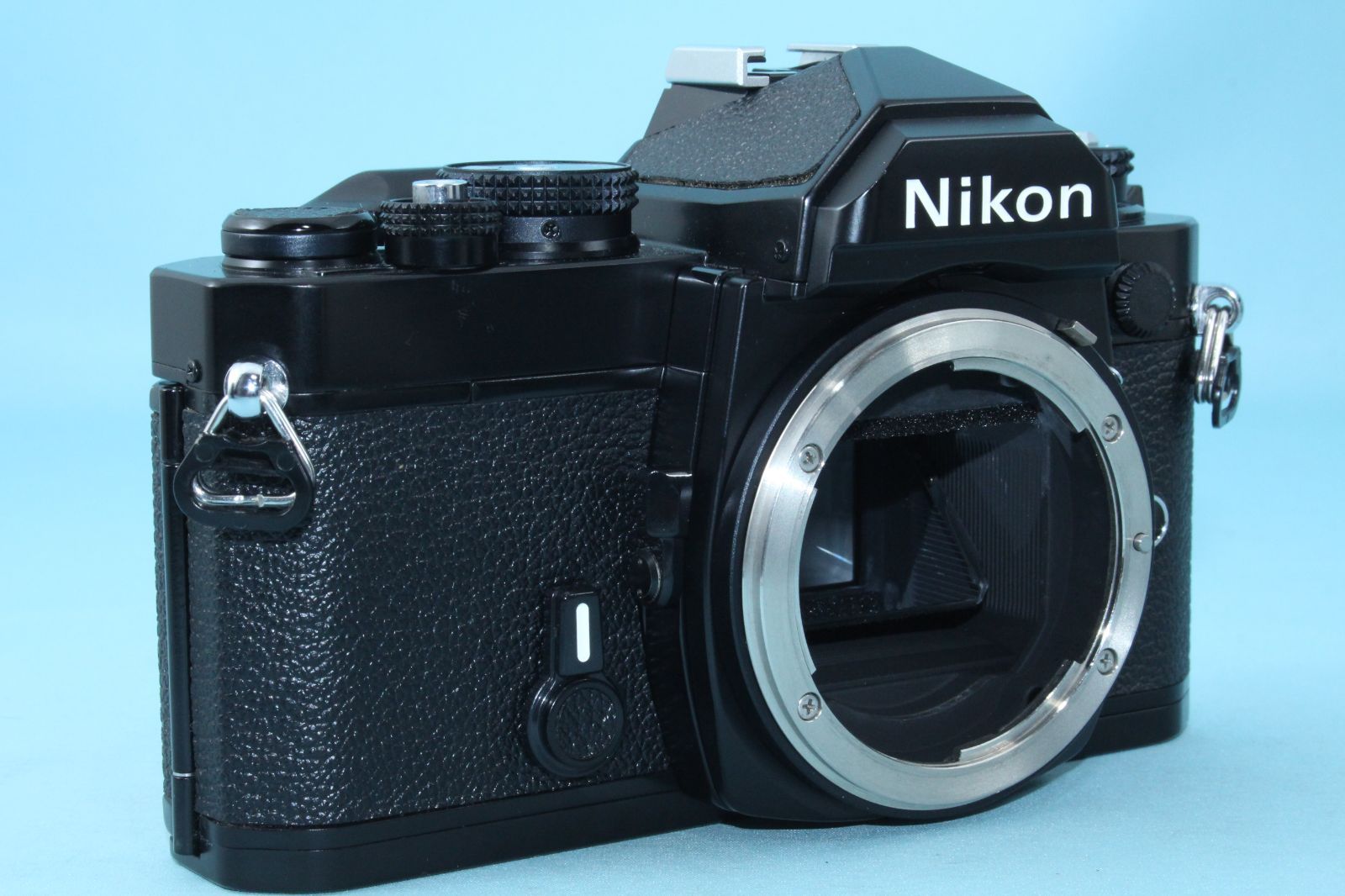 美品 ニコン Nikon FM 返品保証 一眼レフフィルムカメラ 美品 Nikon FM ブラック ボディ 元箱付 返品保証 ニコン 一眼レフ
