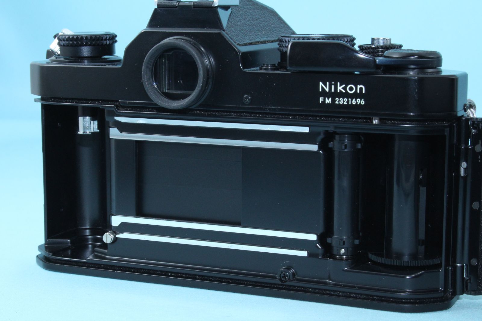 美品 ニコン Nikon FM 返品保証 一眼レフフィルムカメラ 美品 Nikon FM ブラック ボディ 元箱付 返品保証 ニコン 一眼レフ