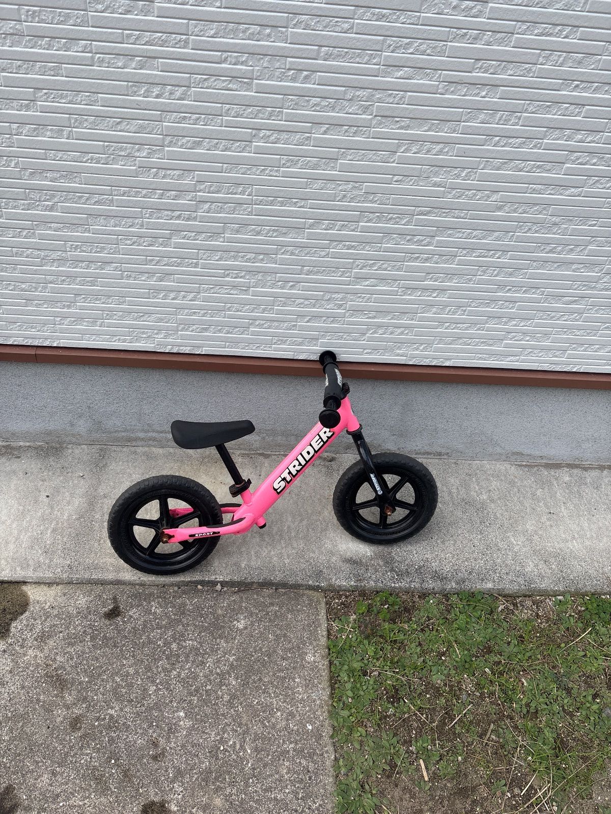 ストライダー12インチスポーツモデル ピンク STRIDER ストライダー 12