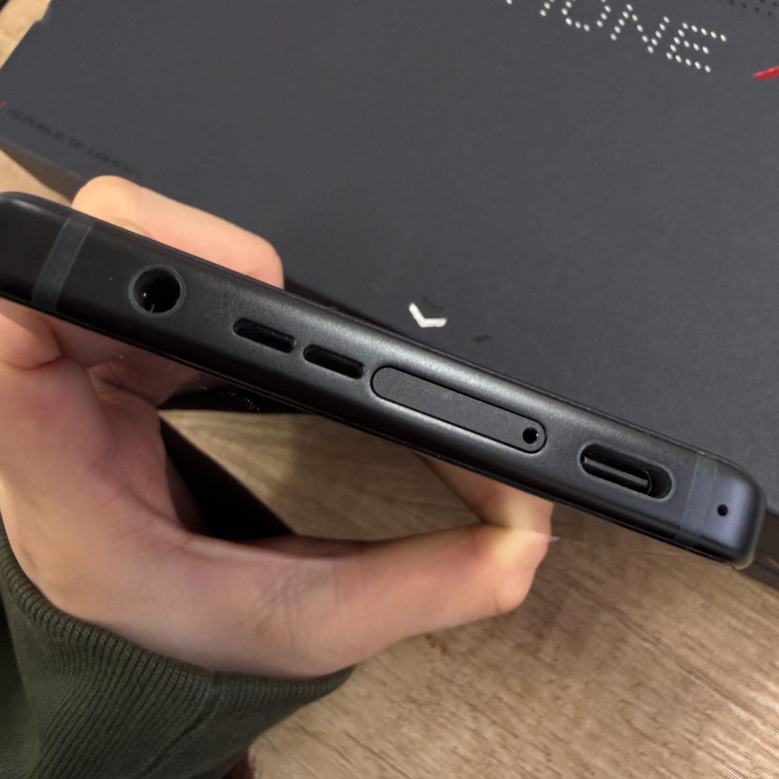 ROG Phone 9 Pro 512GB 中古 SIMフリー - メルカリ