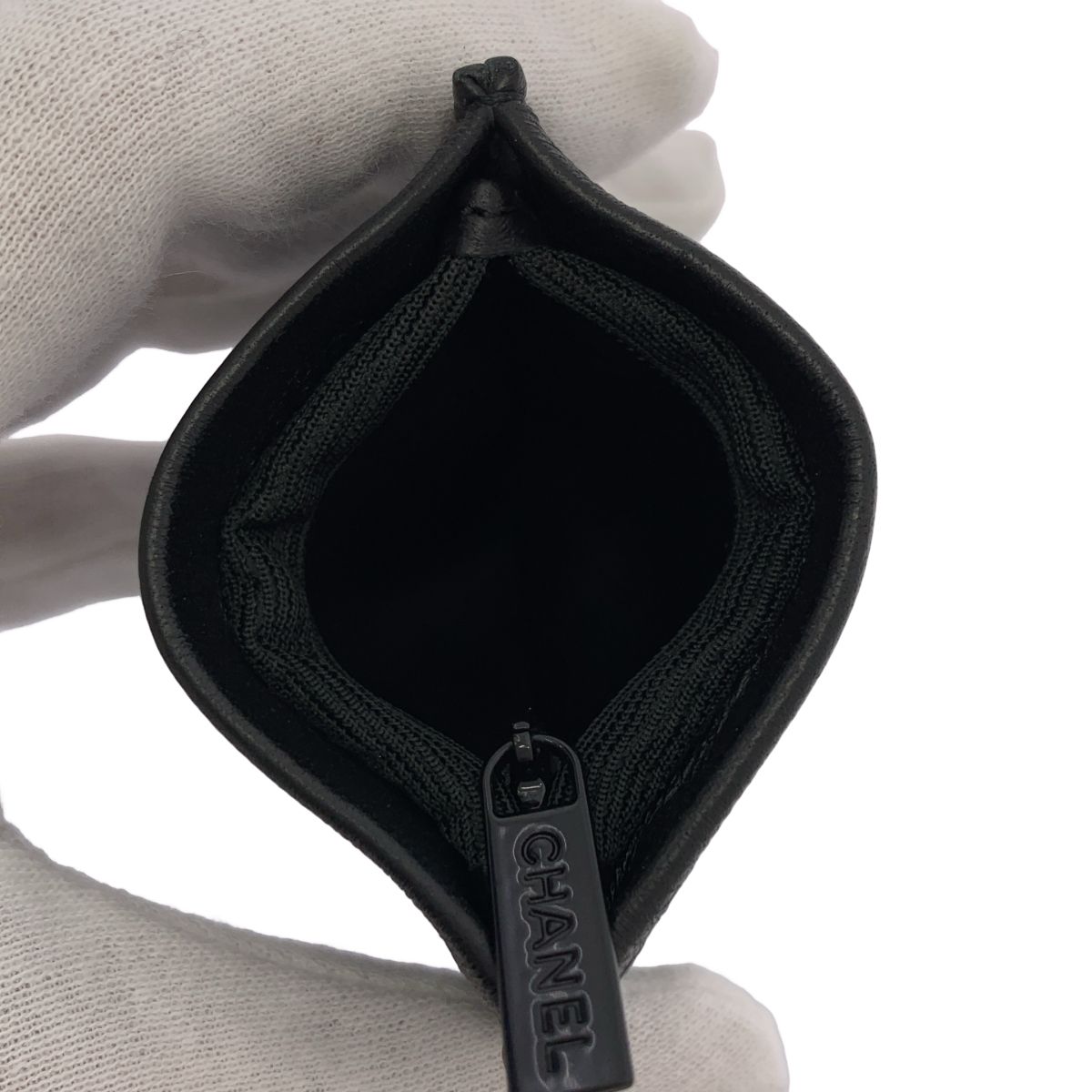 美品】 CHANEL / シャネル | レザー エンボスロゴ ジュエリーポーチ 