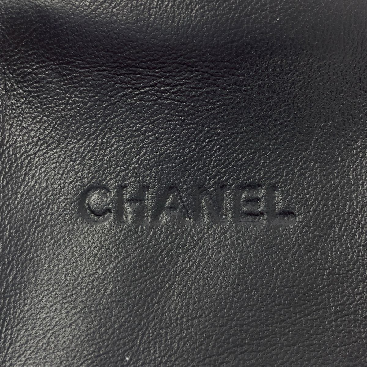 美品】 CHANEL / シャネル | レザー エンボスロゴ ジュエリーポーチ 
