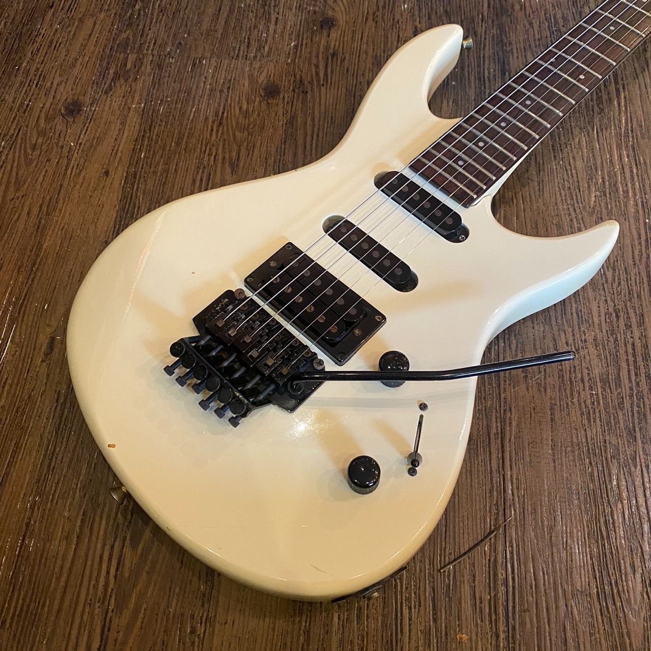Aria Pro II Vanguard Series Electric Guitar アリア エレキギター