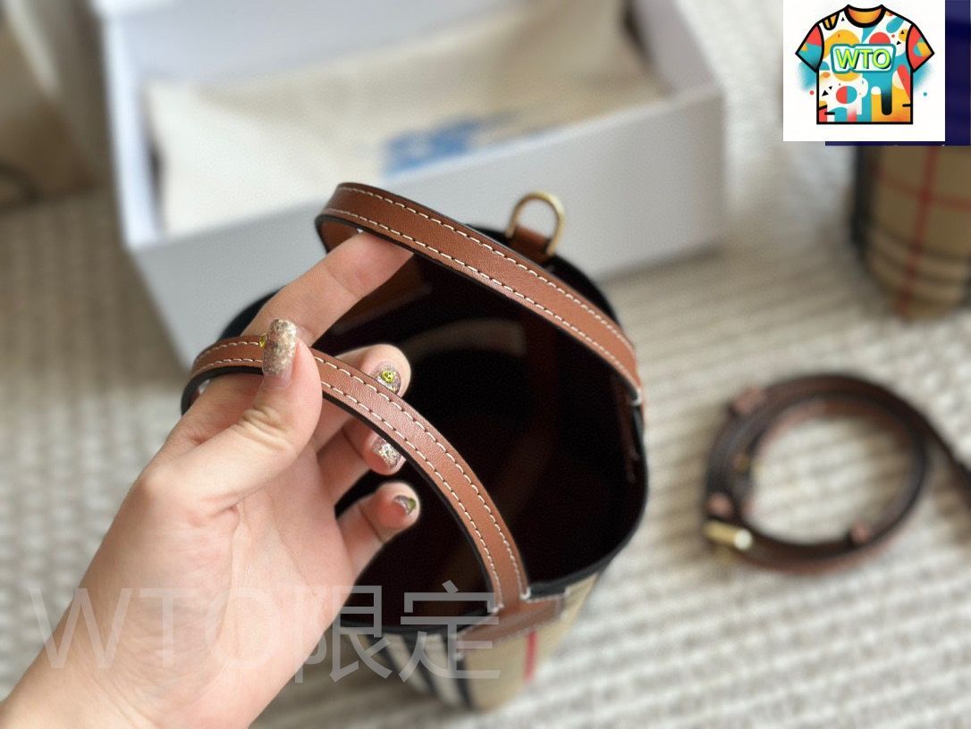 お値下げ☆訳あり☆Burberry☆duffle 楽天市場】バーバリー BURBERRY ML DUFFLE XS EKN EKD 8080796 A1464