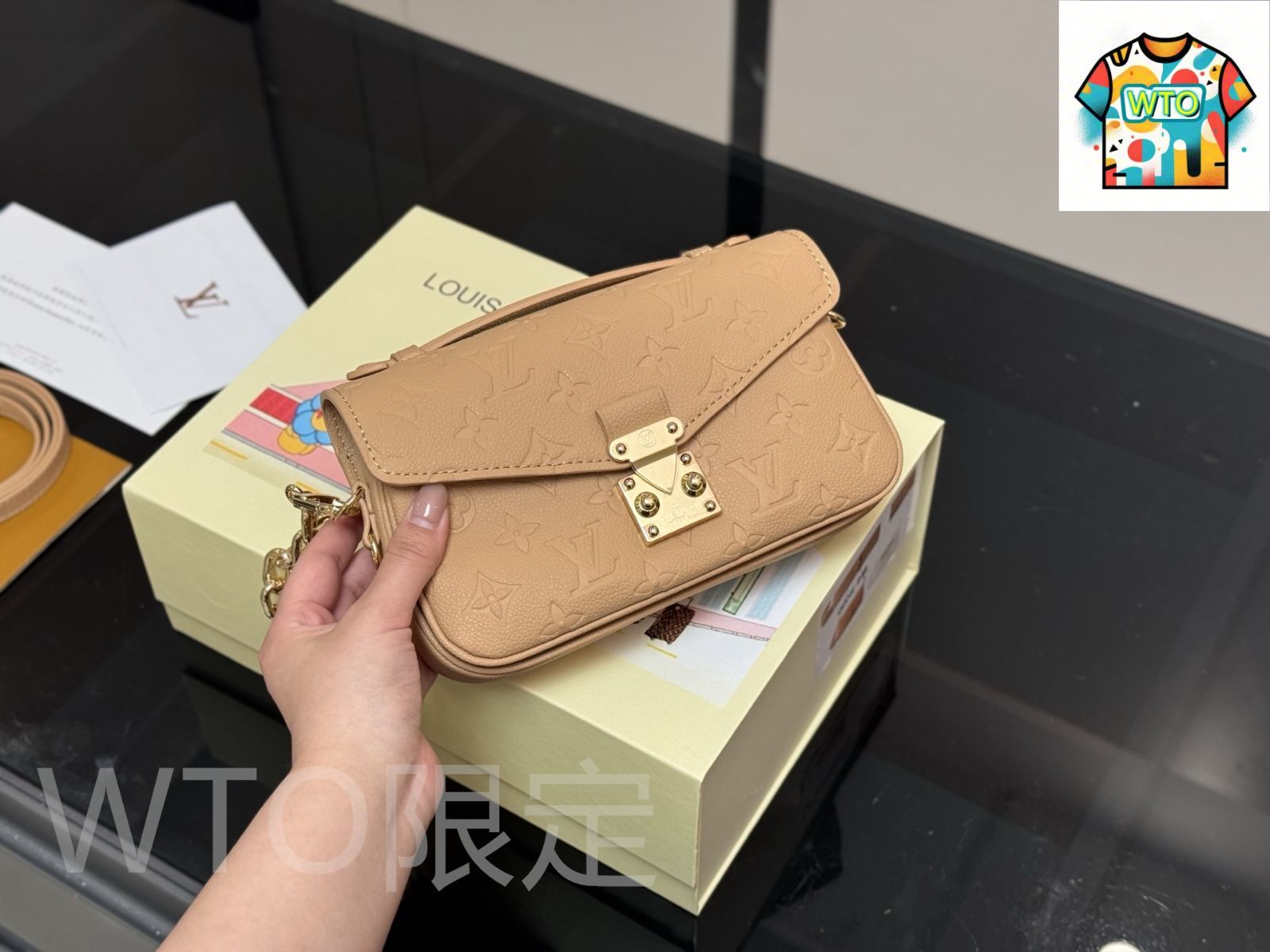 今日特価】Louis Vuitton ルイヴィトン 新作ポストマン小サイズ