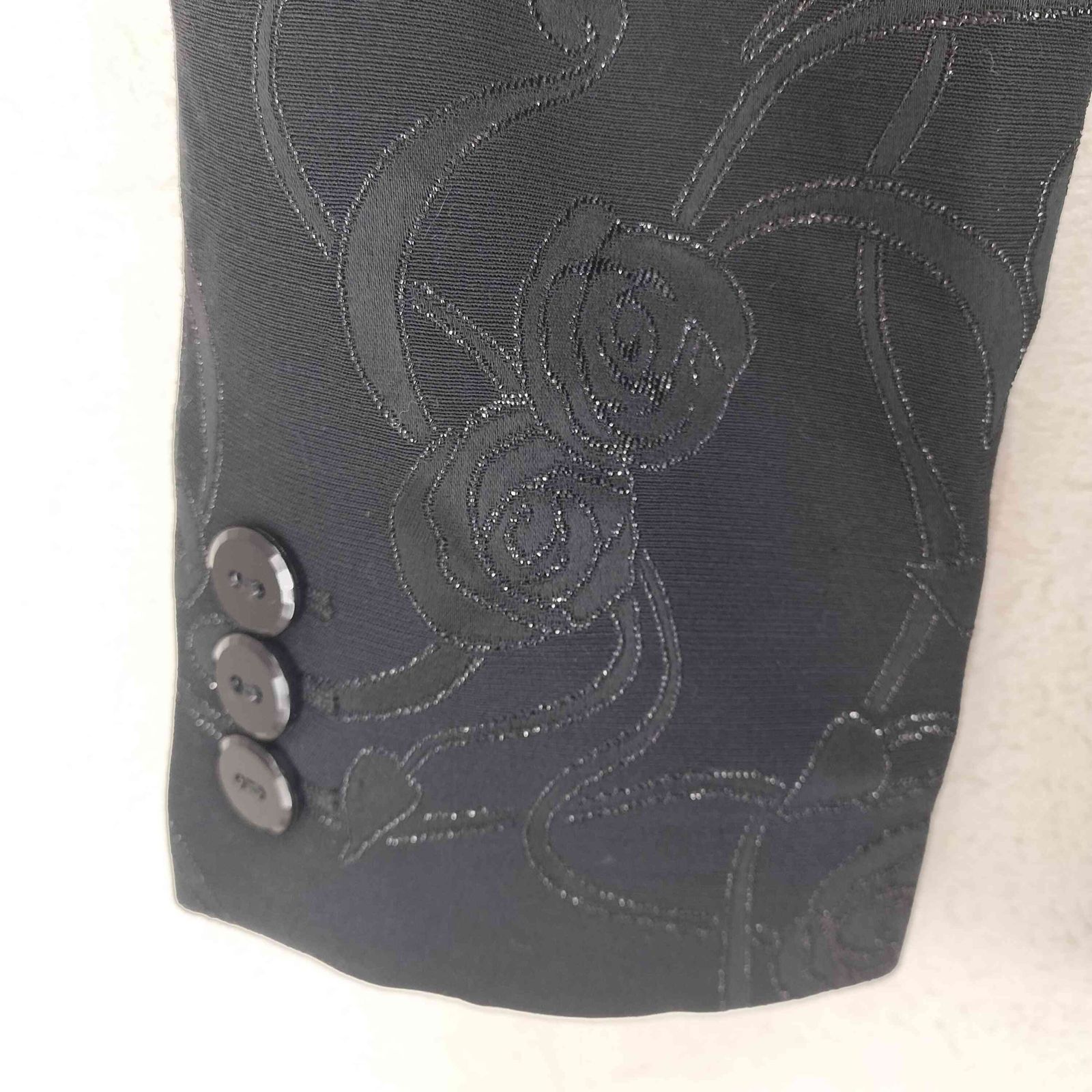 アルマーニコレッツォーニ　ジャケット　花柄　立体花デザイン　ジャガード　黒　40 アルマーニコレッツォーニ ジャケット 花柄 立体花デザイン ジャガード