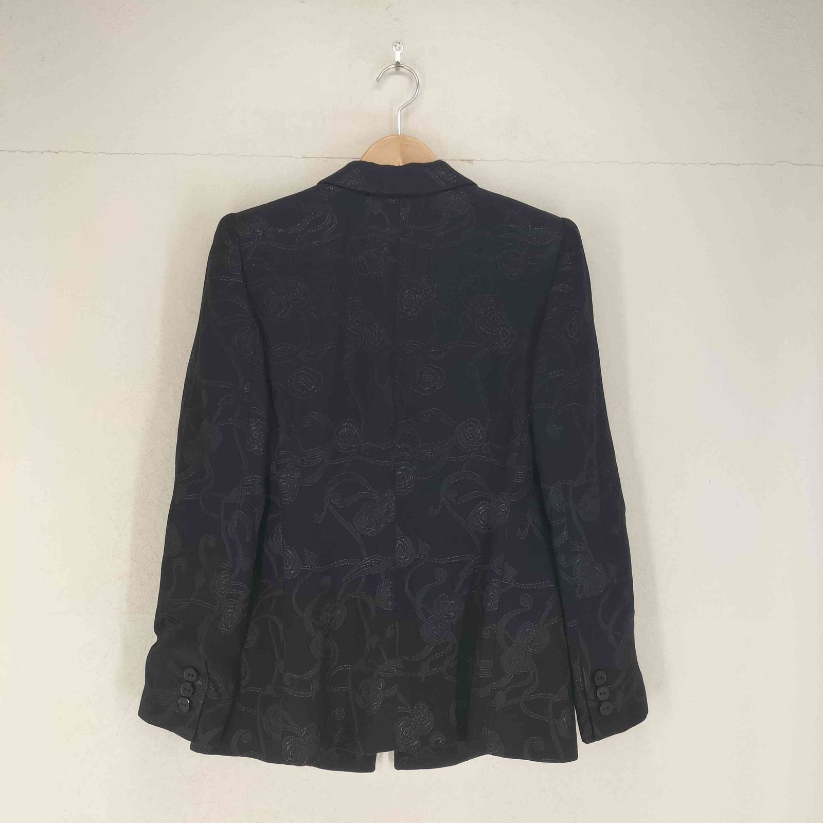 「美品」ARMANI COLLEZIONI テーラードジャケット 花柄 アルマーニコレツィオーニ ARMANI COLLEZIONI 花柄シングルテーラード