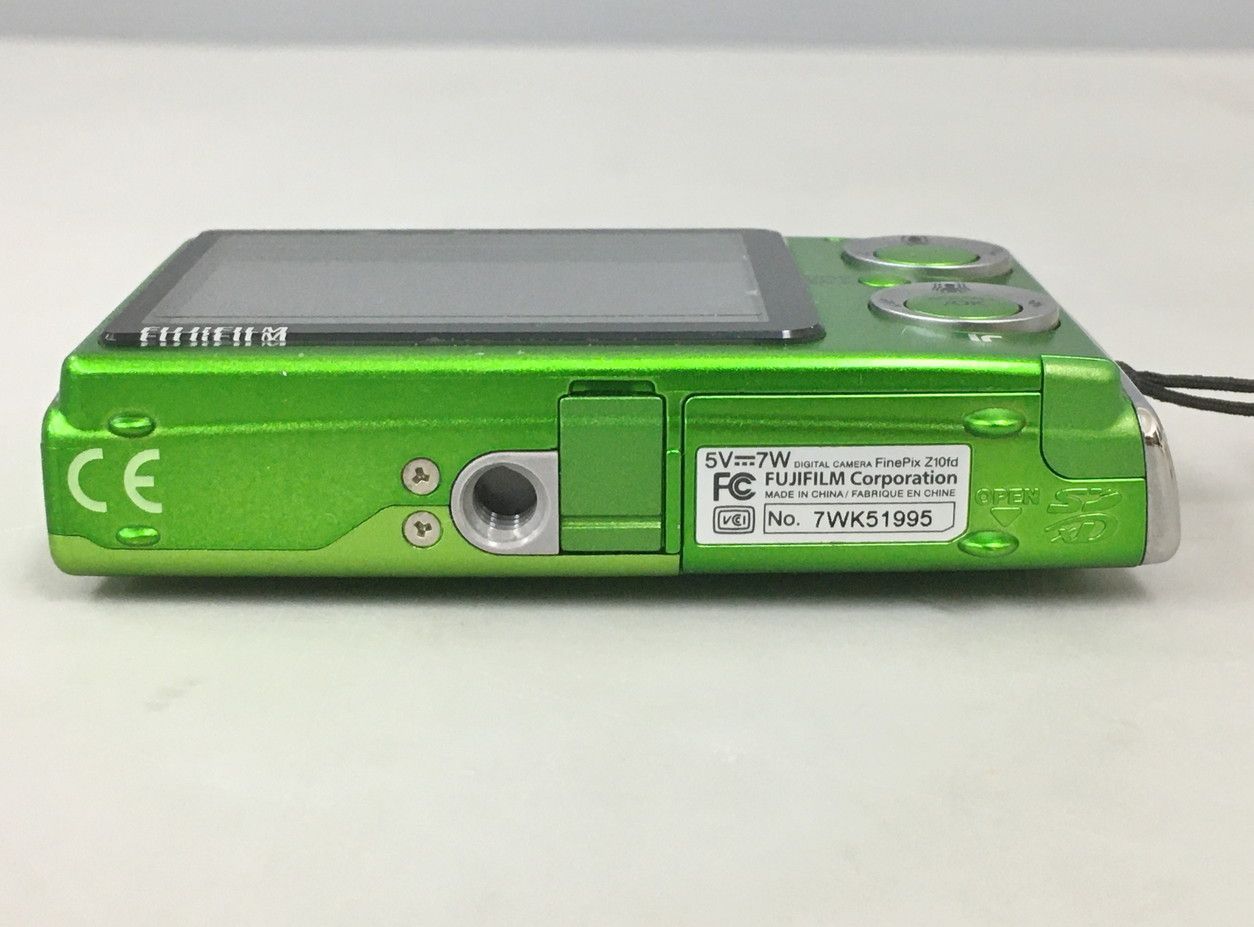 美品】 FUJIFILM FINEPIX Z10 fd ライトグリーン Amazon.com