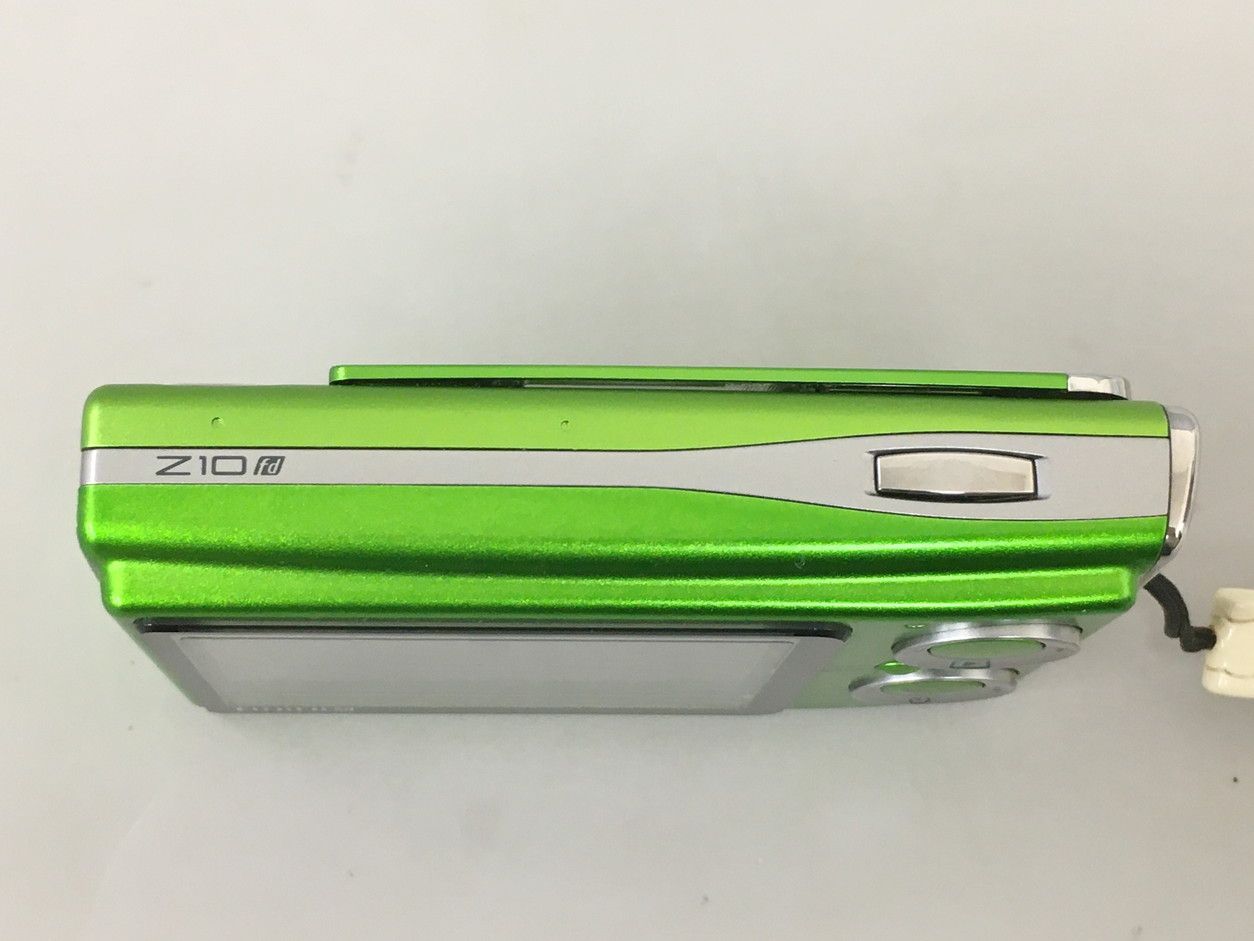 コンパクトデジタルカメラ FinePix Z10fd 富士フイルム FUJIFILM 724万