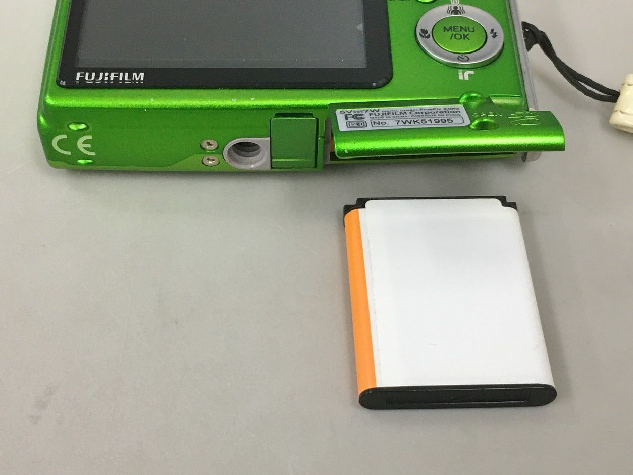 コンパクトデジタルカメラ FinePix Z10fd 富士フイルム FUJIFILM 724万