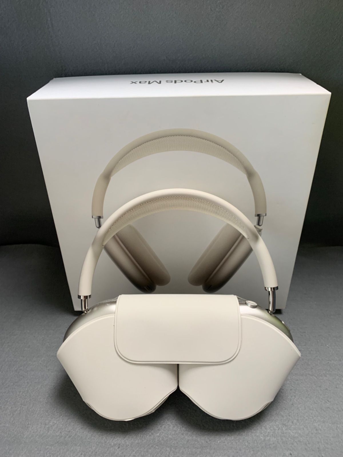 中古 AirPods Max USB-C スターライト色 - メルカリ