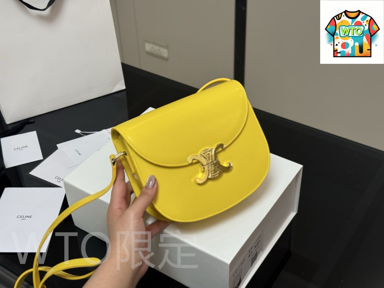 無言購入OK⭐︎mocchi⭐︎ 正規品CELINEセリーヌトリオンフ 今日特価】Celine セリーヌ トリオンフ シリーズ 全レザー製で高級感に