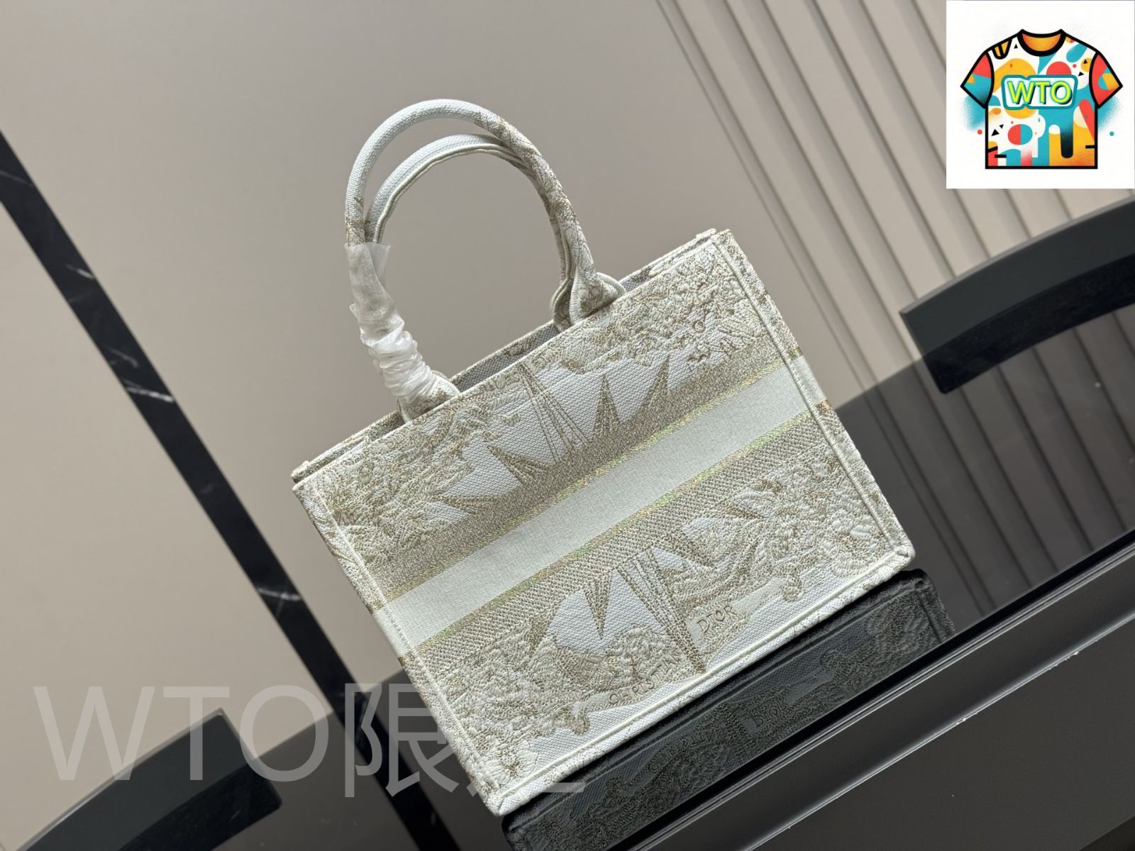 今日特価】Dior ディオール ブックトート 大容量でファッション性に