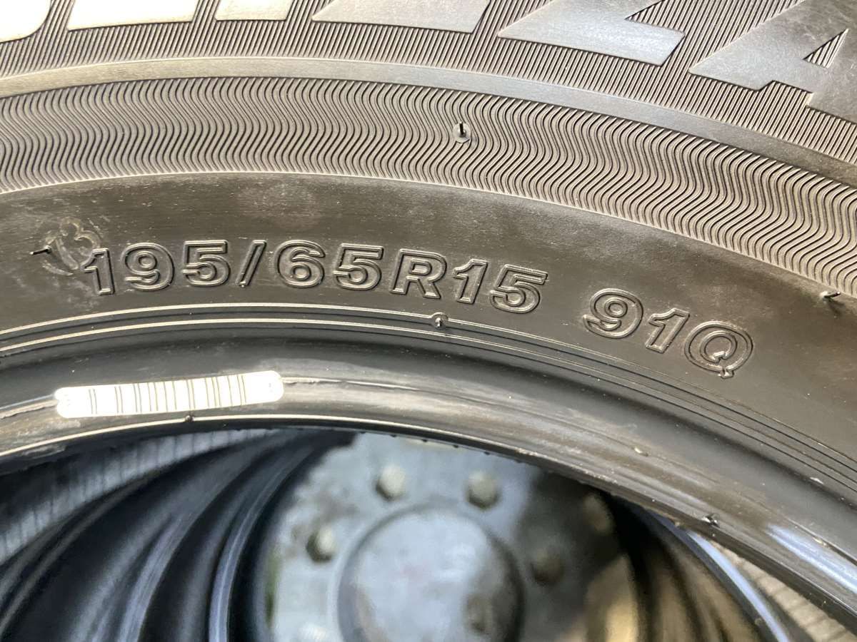 195/65R15 ブリヂストン ブリザック VRX3 中古タイヤ スタッドレス