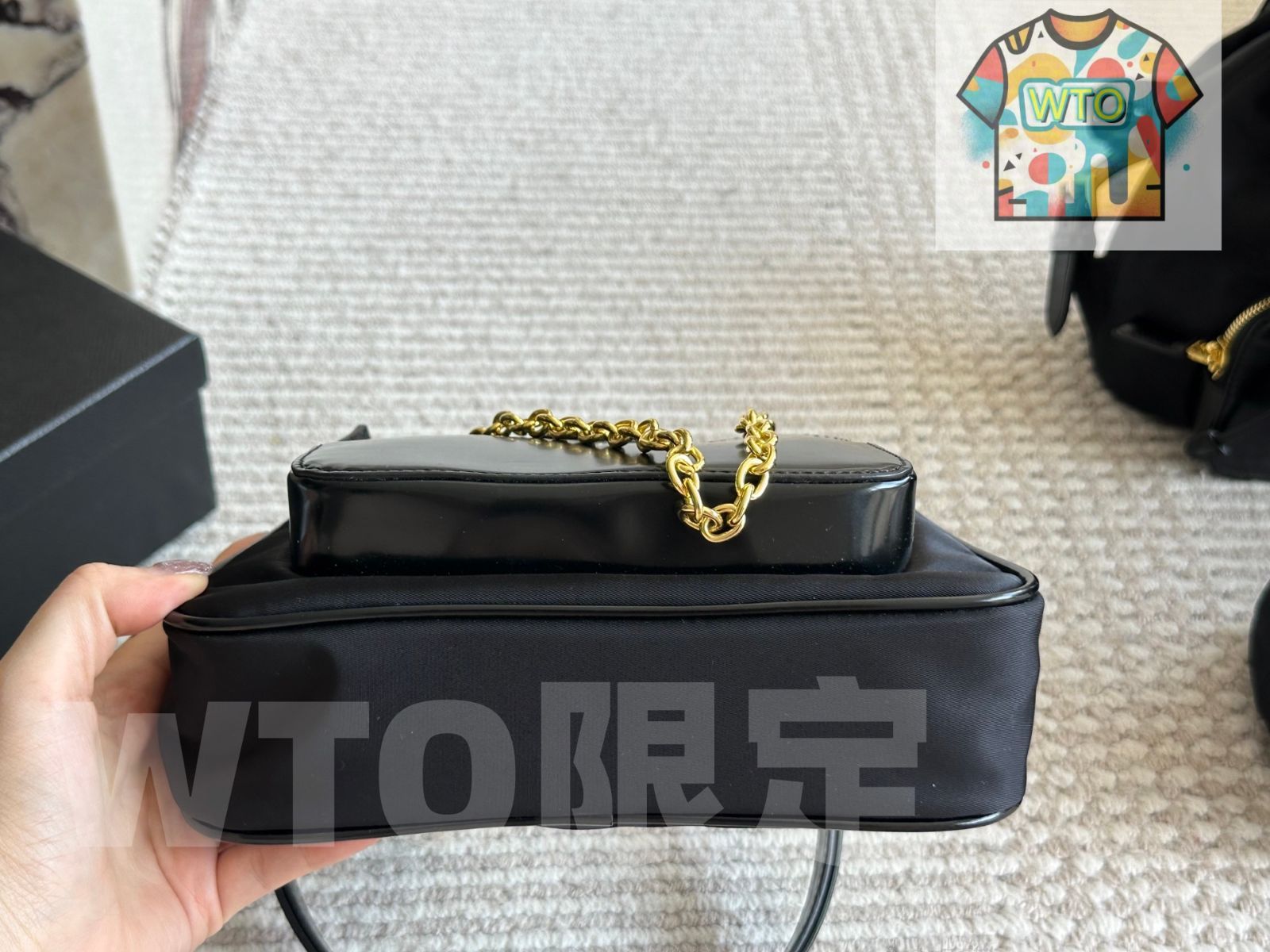 新品 PRADA アームポーチ  Amazon | [プラダ] ポーチ アームポーチ リストポーチ Re Nylon
