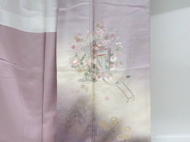 【一輝堂】付下げ スワトウ刺繍 花 御所車 暈し 正絹 着物 美品 身丈約169.5cm 裄丈約68cm 25z11-6197