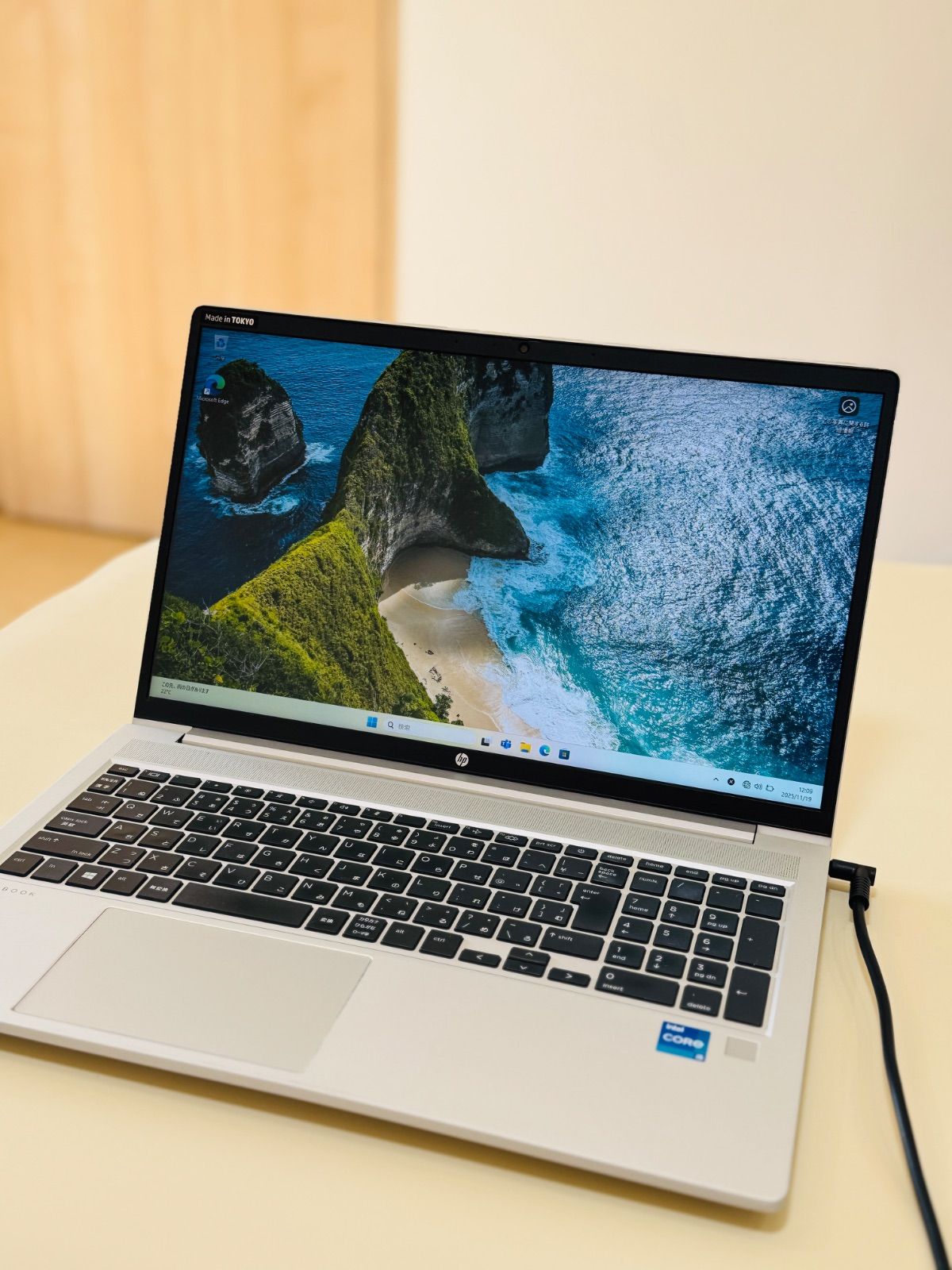 HP ProBook 450 G8 新品SSD&メモリ 美品 充電器付 HP ProBook 450 G8 新品SSD&メモリ 美品 充電器付 - メルカリ