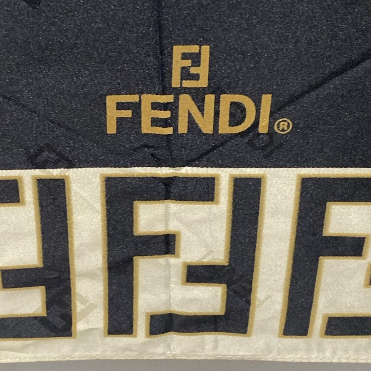 FENDY折り畳み傘　ズッカ柄　ケース付き 極美品 FENDI フェンディ ズッカ柄 折りたたみ傘 2025年最新】Yahoo