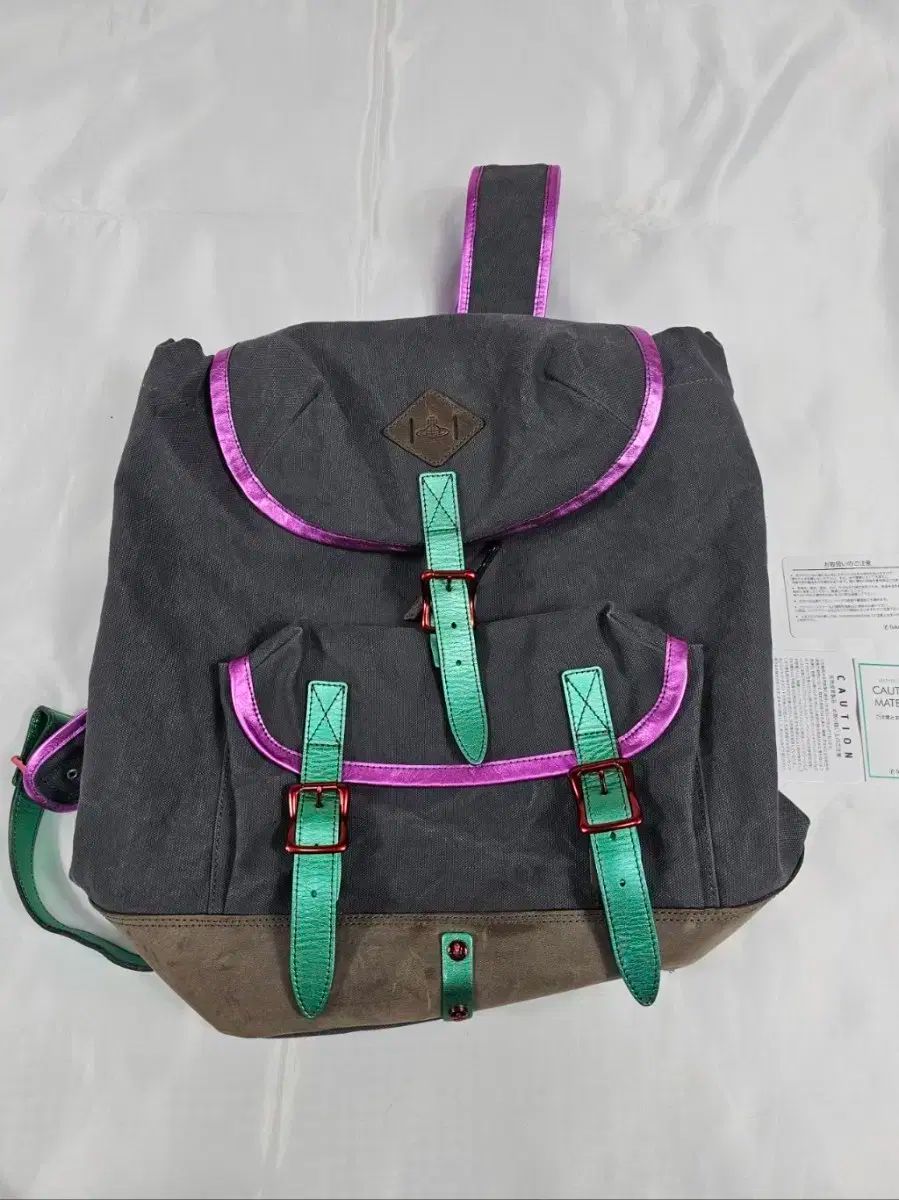 ヴィヴィアン・ウエストウッド メタリック ミリタリー バックパック